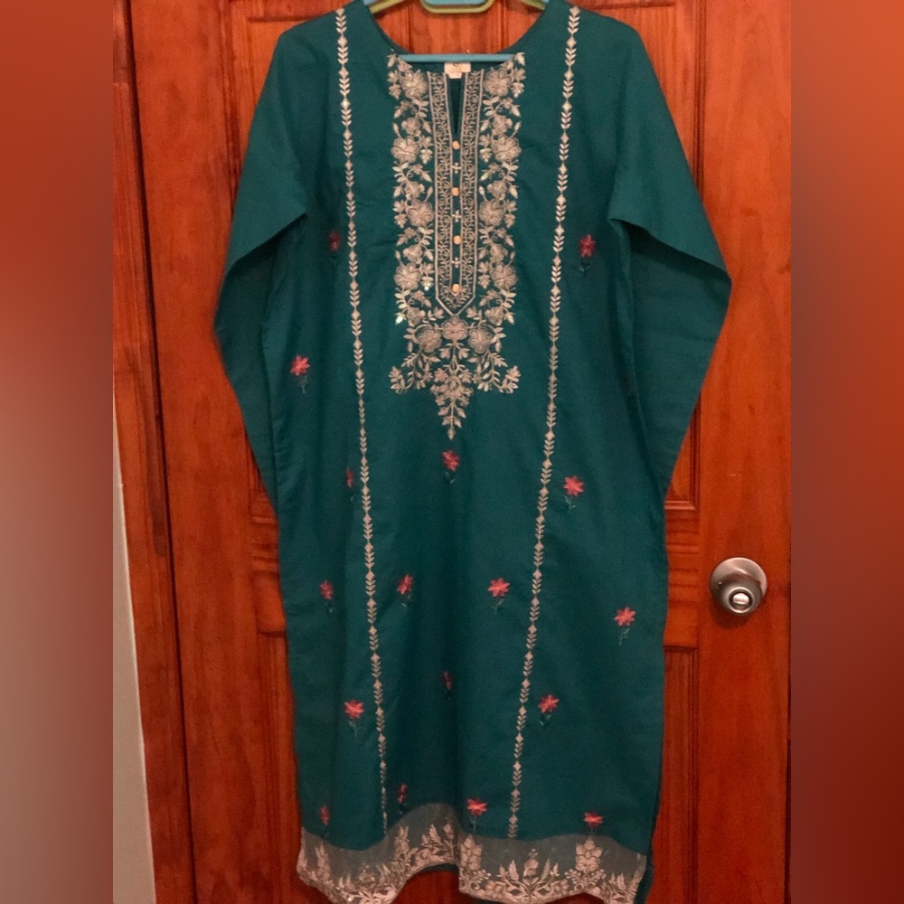 Pakistani / Indian embroidered lawn dress